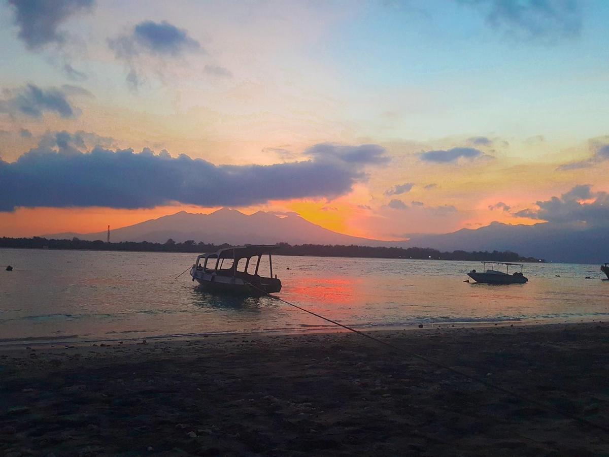 Gili Pelangi Hotel Джили Трауанган Екстериор снимка